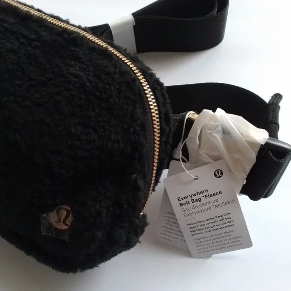 NEW Lululemon Athletica Everywhere Belt Bag Fleece Sherpa Black 1L - Picture 4 of 13